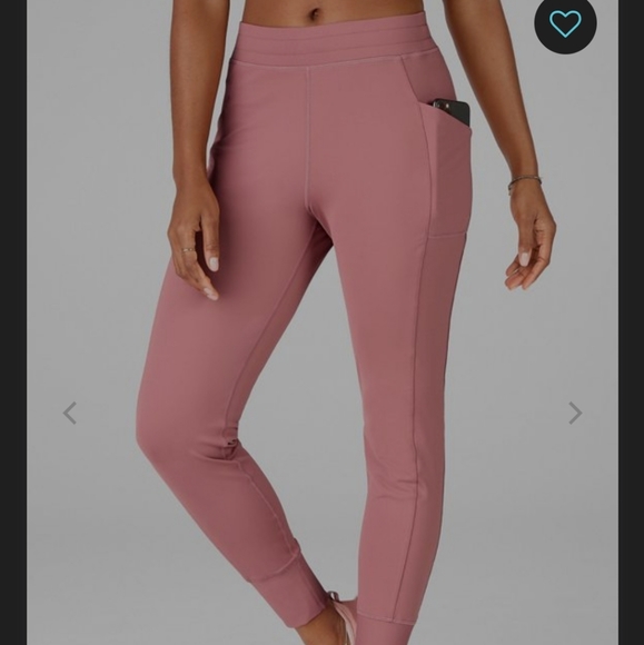 Mila Jogger - Picture 7 of 7